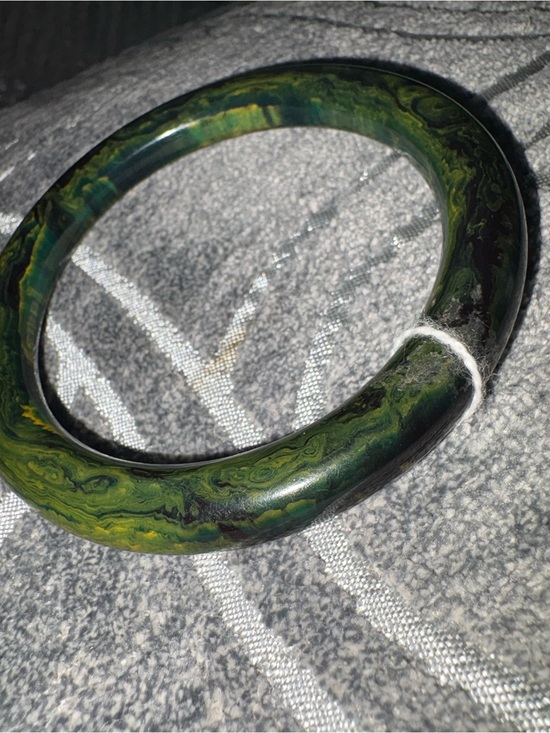 Bakelite Jewelry - Green Marbled Resin Bangle Bracelet